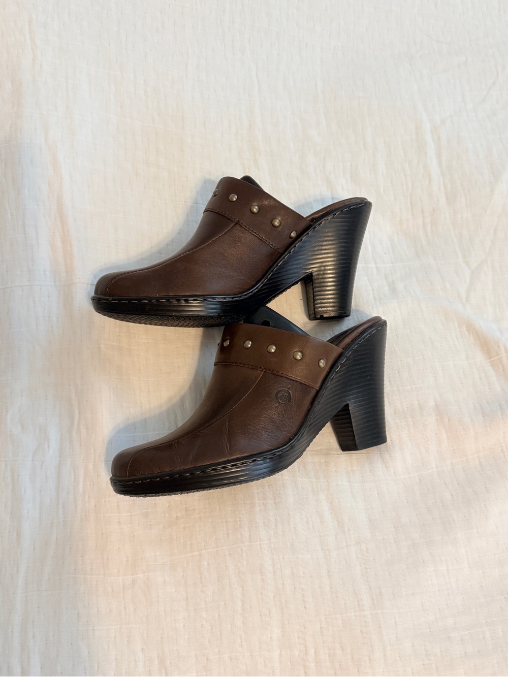 Born Brown Leather Studded Mule Clogs Block Heel Comfort Shoes Women’s 9